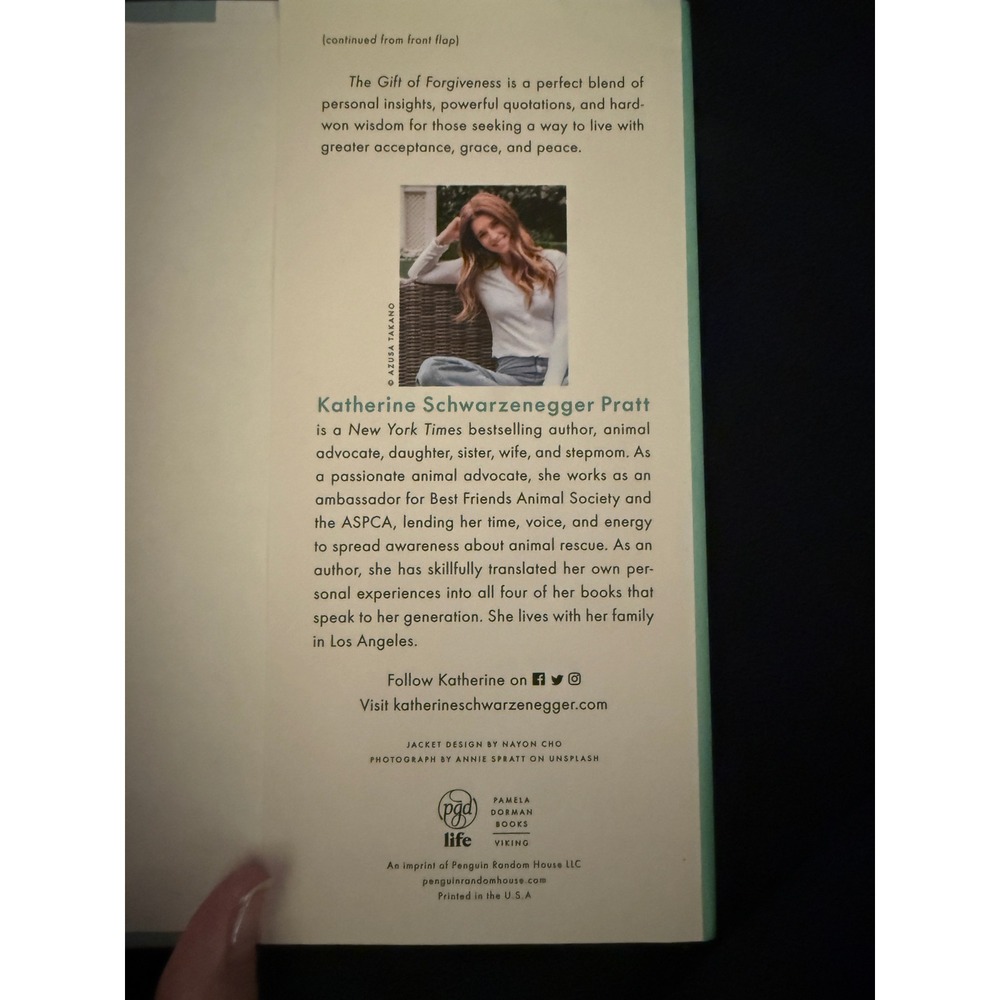 Pamela Dorman The Gift of Forgiveness Book Adult OS Blue Ink Scribble Flaw - Picture 4 of 5